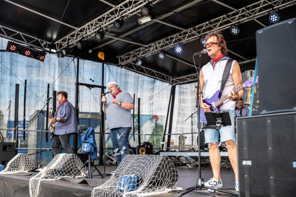 Sölt & Klang mit No Shanty Partyband Veermaster I Upholm-Hof